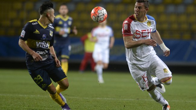 Everton y U. Española protagonizaron luchado empate en arranque de la cuarta fecha del Apertura