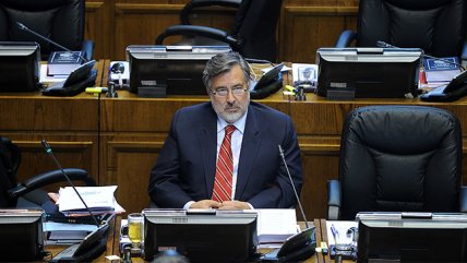   Partido Radical: Alejandro Guillier oxigena la política 