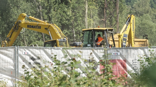 Lluvias retrasan excavaciones en busca del tren del oro nazi en Polonia