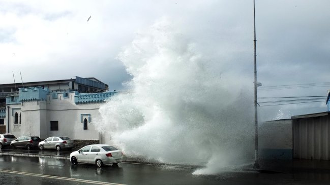 Se mantiene aviso de marejadas en el litoral central