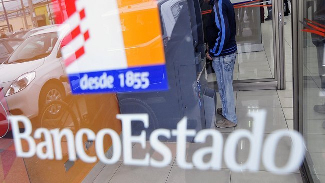 Ocho delincuentes asaltaron a mano armada una sucursal bancaria en Paillaco