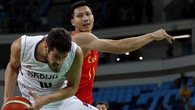 El seleccionado chino Yi Jianlian jugará por Los Angeles Lakers