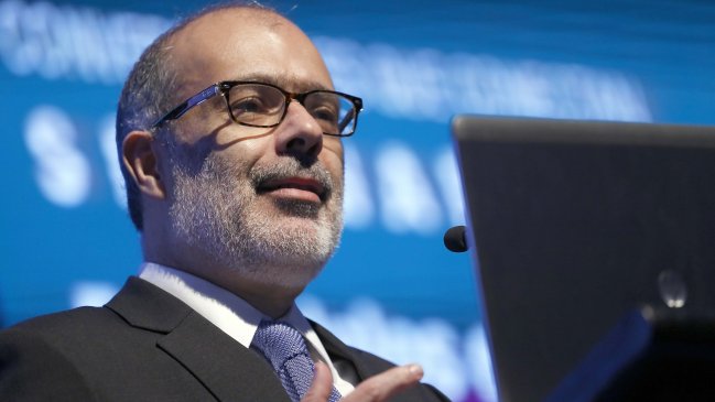 Ministro Valdés respaldó palabras de Pizarro: Codelco tiene muy pocos recursos