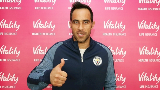 Manchester City hizo oficial la incorporación de Claudio Bravo