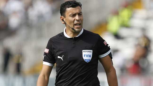 Roberto Tobar arbitrará el clásico universitario por la quinta fecha del Apertura