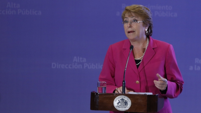 Presidenta Bachelet manifestó preocupación por la caída en el precio del cobre
