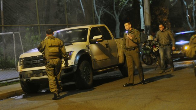 Mujer fue acribillada en plaza de Peñaflor: Sujetos se bajaron de un auto le dispararon