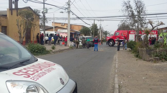 Choque de Transantiago y patrulla de Carabineros dejó tres funcionarios heridos