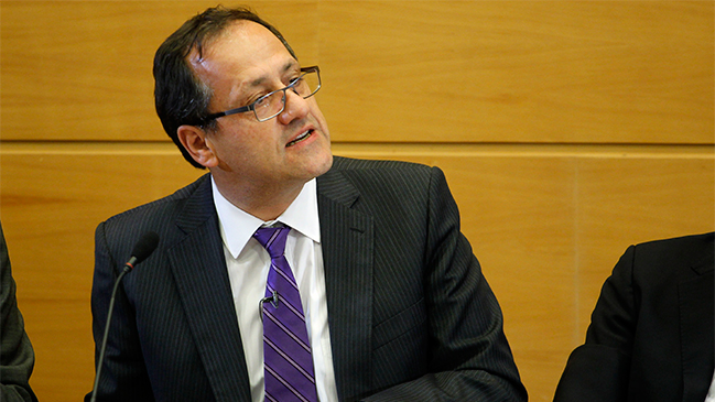 Beyer: Hay una inercia de la Presidenta que hace muy difícil revertir la situación política