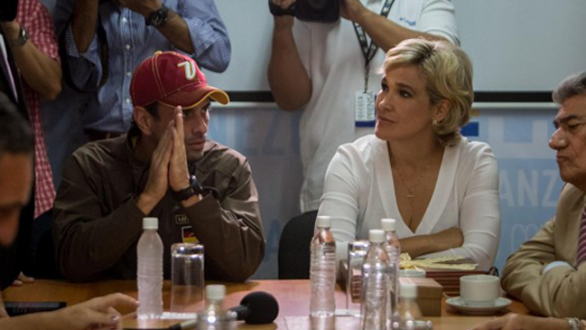 Precandidata presidencial ecuatoriana denunció que fue deportada de Venezuela