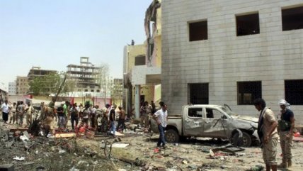   Al menos 50 muertos dejó atentado suicida en centro de reclutamiento en Yemen 