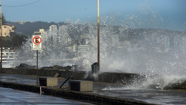 Armada emitió aviso especial por marejadas desde Arica al Golfo de Penas
