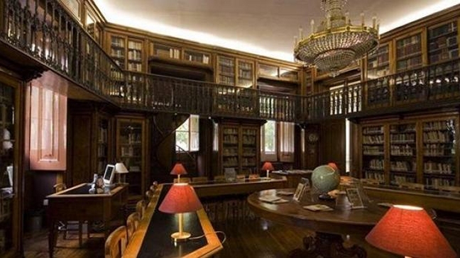 Una biblioteca lusa fomenta la lectura con caza de libros en vez de pokémones