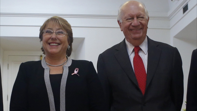 Bachelet por Lagos: Es bueno que haya hombres serios disponibles para ser candidatos