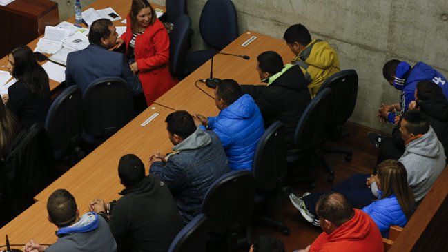 En prisión preventiva quedaron 10 ex carabineros acusados de diversos delitos