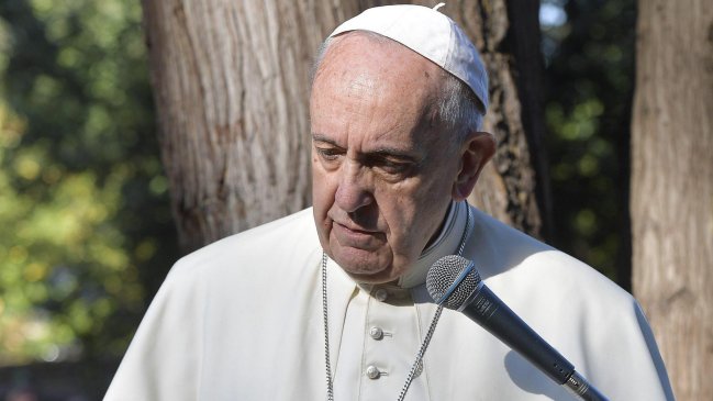 Papa invitó a 1.500 personas sin techo a comer pizza en canonización de Madre Teresa