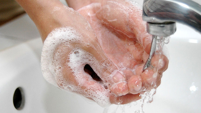 Estados Unidos prohibió el uso de los jabones antibacterianos