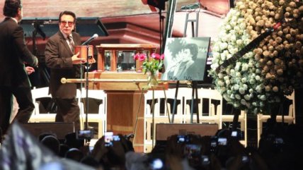 Multitud despide a Juan Gabriel en Ciudad Juárez