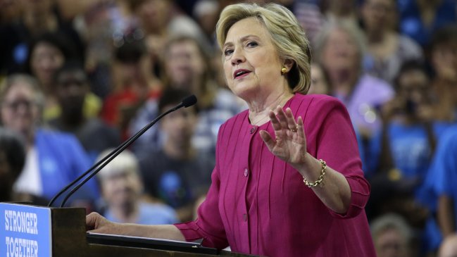 Hillary Clinton rechazó la invitación de Peña Nieto para visitar México