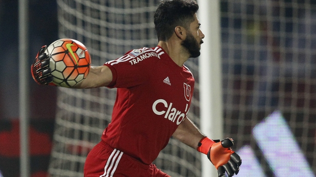 Johnny Herrera recibió el alta médica y podrá jugar ante Cobresal