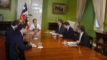 Bachelet se reunió con Banco Central para abordar los cambios al sistema de pensiones