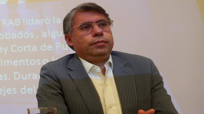 Subsecretario acusó amenazas a su familia tras sus dichos sobre el Monumental