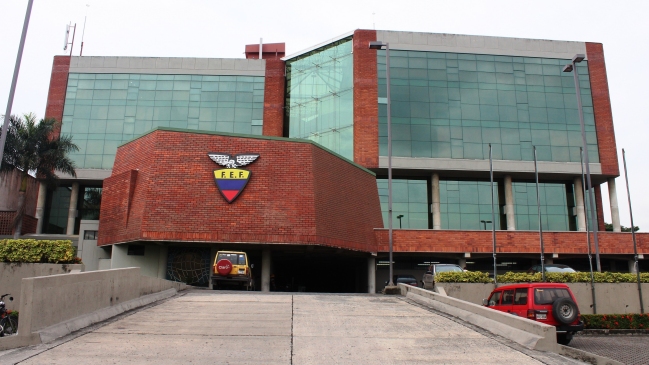 Dos ex funcionarios de la Federación Ecuatoriana de Fútbol se entregaron a la Justicia