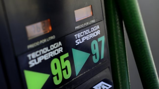 Bencinas registran nueva alza: Gasolina de 97 octanos sube 20 pesos