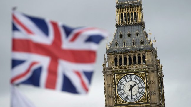 Consejo Europeo urgió a Londres a empezar a negociar 