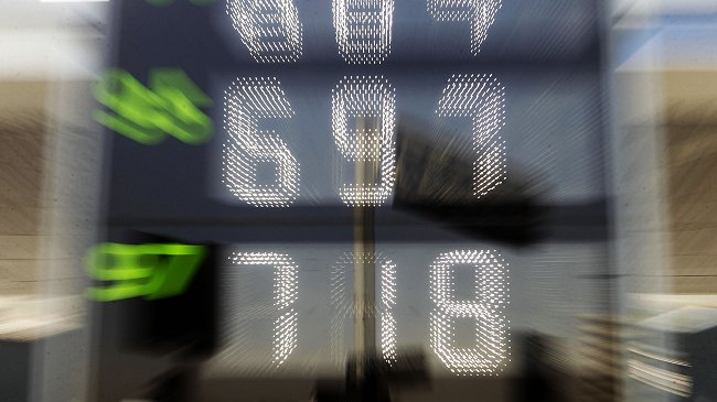 Tras fuerte alza de la bencina la oposición acusa que el Mepco 