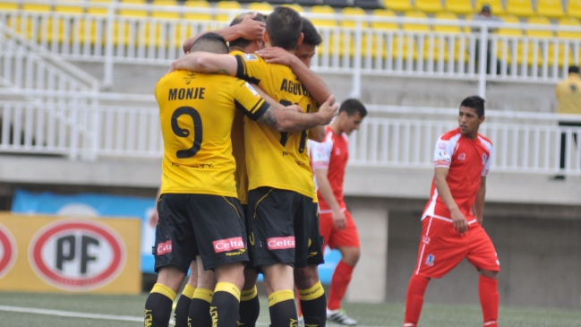 Coquimbo Unido derribó a Unión La Calera y se prendió en la lucha de la Primera B