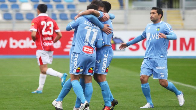 O'Higgins superó a Huachipato con un cuestionado arbitraje y es sublíder del Apertura