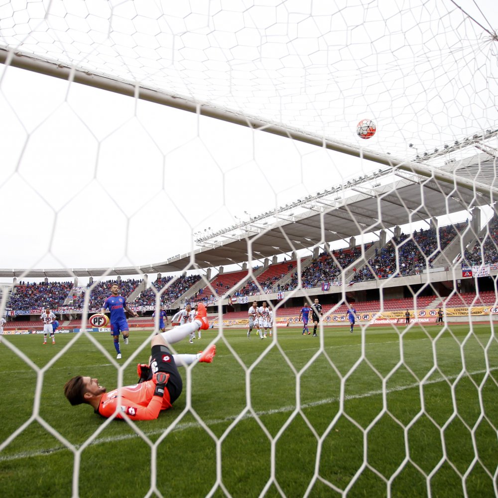 10 jugadores que también fallaron un penal picándola