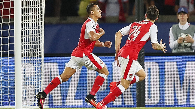 Arsenal igualó como visita ante PSG con un golazo de Alexis Sánchez