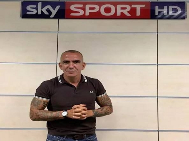 Di Canio da que hablar por aparecer con tatuaje fascista en TV