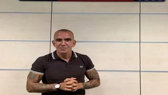 Di Canio da que hablar por aparecer con tatuaje fascista en TV