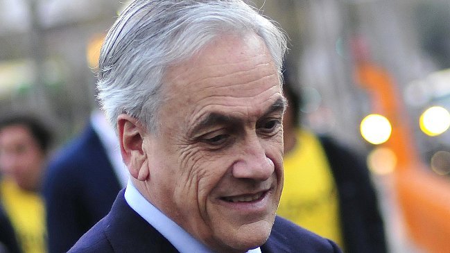 Piñera inició una gira internacional que lo llevará a cuatro países