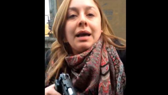 Detective que golpeó y amenazó a conductor con su arma fue formalizada