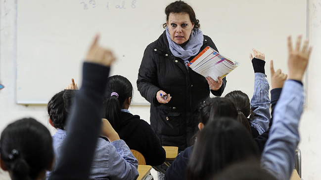 Colegio de Profesores rechaza despido de 75 docentes en Talca