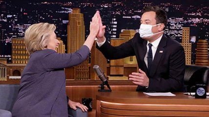   Jimmy Fallon bromeó ahora con Hillary Clinton 