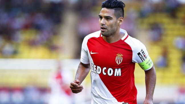 Radamel Falcao pasó la noche en un hospital por golpe en la cabeza