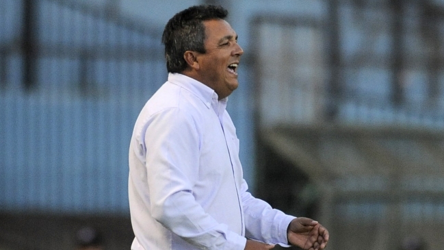 Víctor Hugo Castañeda cumplió con su primer entrenamiento al mando de U. de Chile