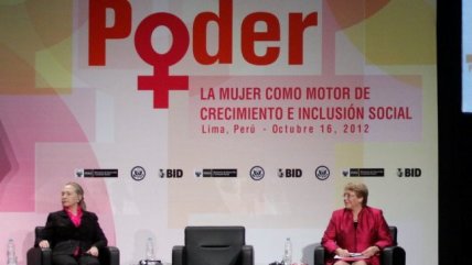  Bachelet entregó su apoyo a Hillary Clinton  
