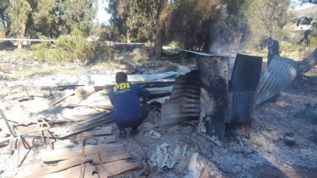 Cinco personas murieron en incendio que consumió una mediagua en Illapel