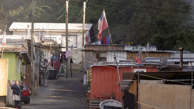Catastro: Campamentos disminuyeron en Chile pero aumentaron familias habitándolos