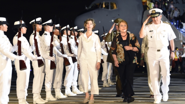 Presidenta Bachelet arribó a Colombia para participar en firma del acuerdo de paz