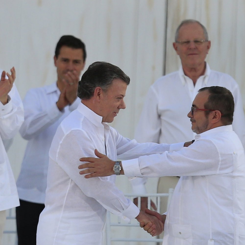 Colombia firmó histórico acuerdo de paz con las FARC para poner fin a 52 años de conflicto
