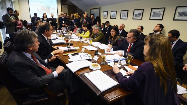 Gobierno aún no decreta urgencia a proyecto de elección directa de intendentes