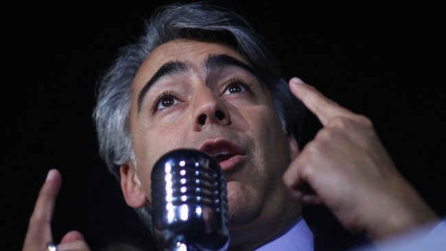 Marco Enríquez-Ominami: Piñera sí sabe cómo evadir la Justicia