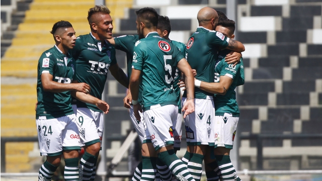 Wanderers y Cobreloa siguen a los 